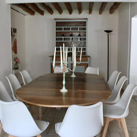 A La Maison Hermitage Aincourt