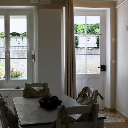 A La Maison Hermitage *
